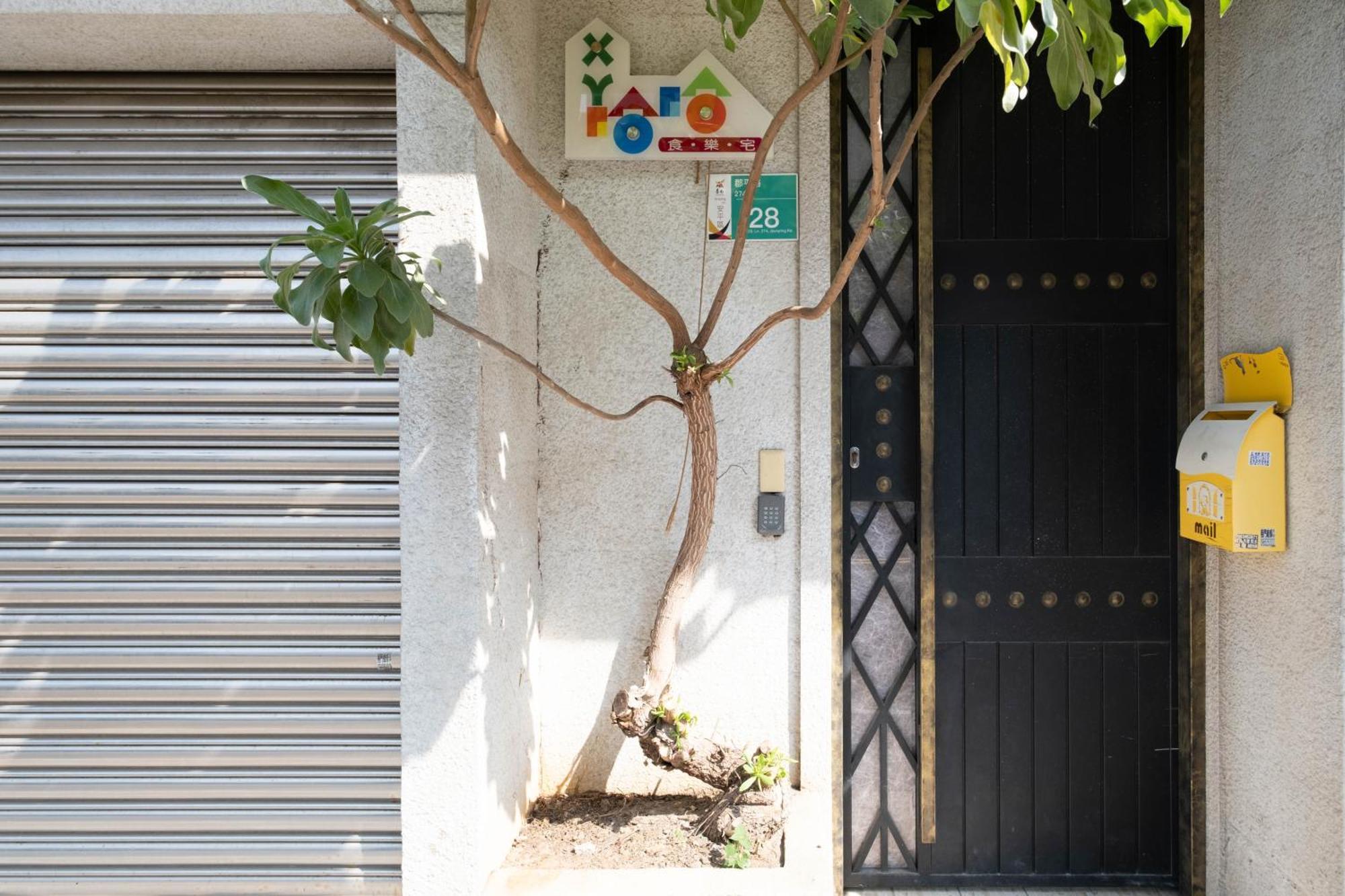 Wow Haha Foodie House Tainan Exterior photo