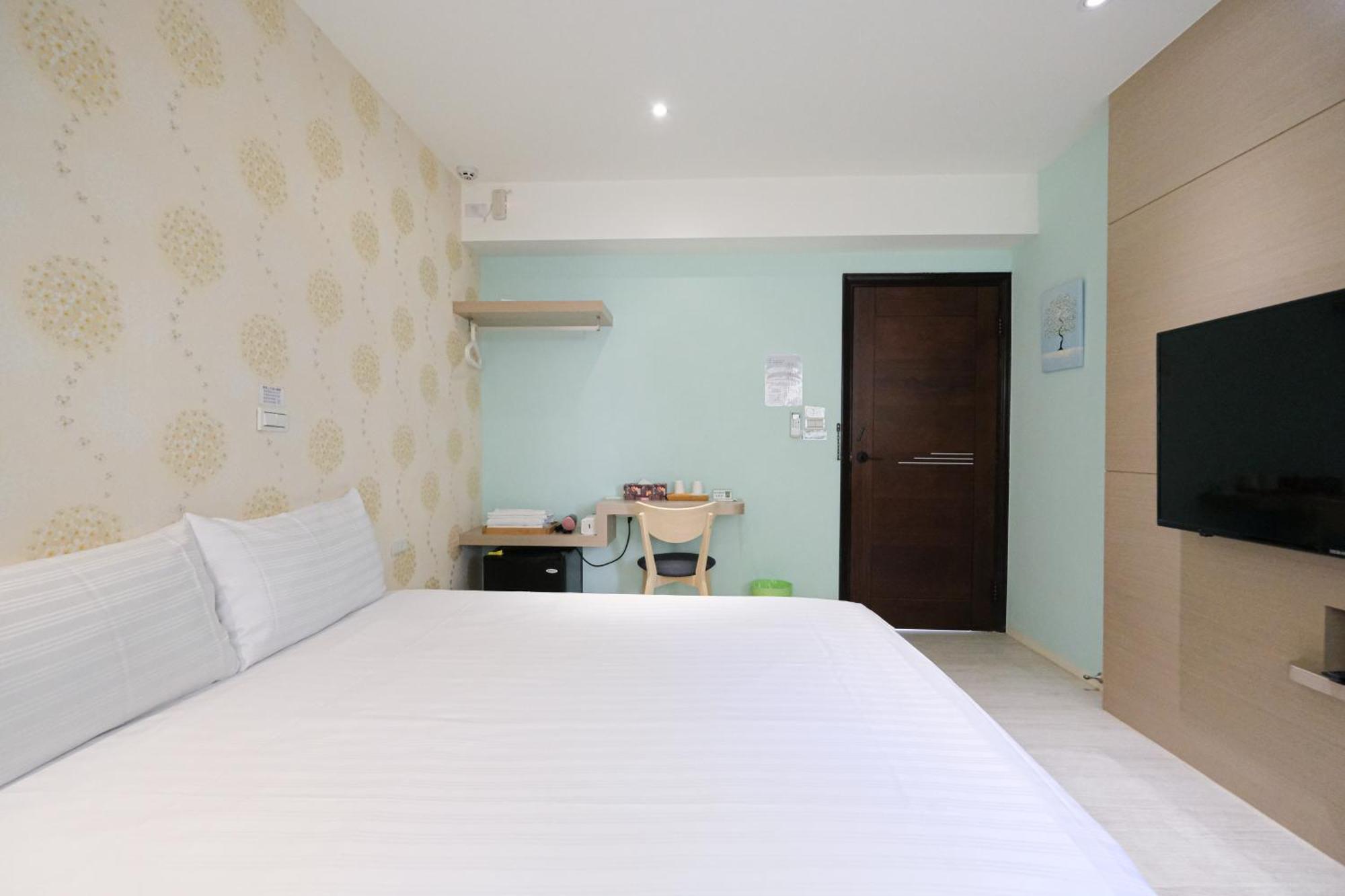Wow Haha Foodie House Tainan Exterior photo
