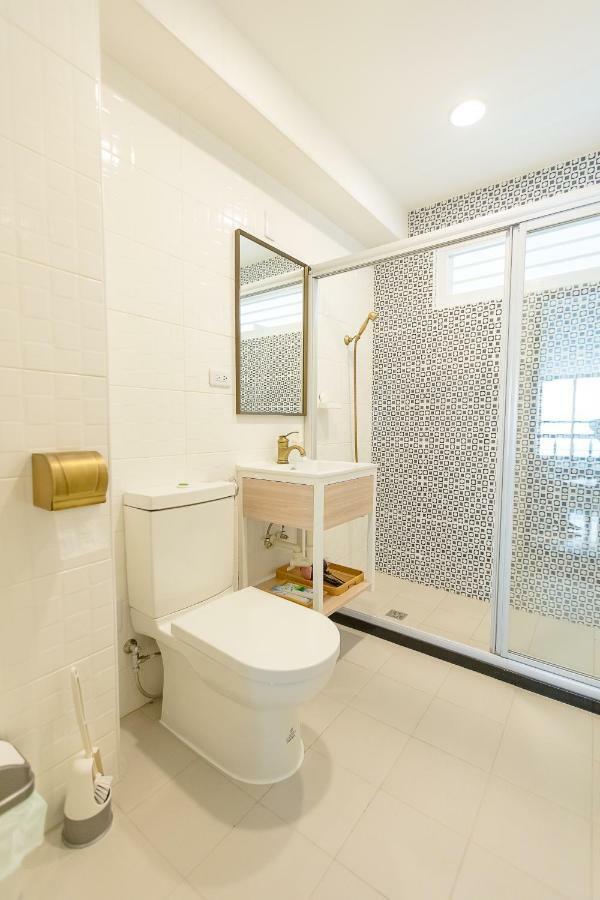 Wow Haha Foodie House Tainan Exterior photo